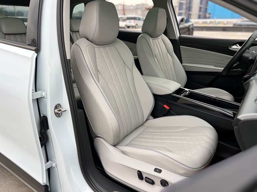 Volkswagen ID.6 X 2021 #22 Volkswagen ID.6 X 2021 car image #22