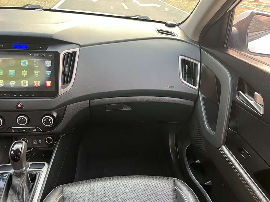 Hyundai ix25 2015 car image #22