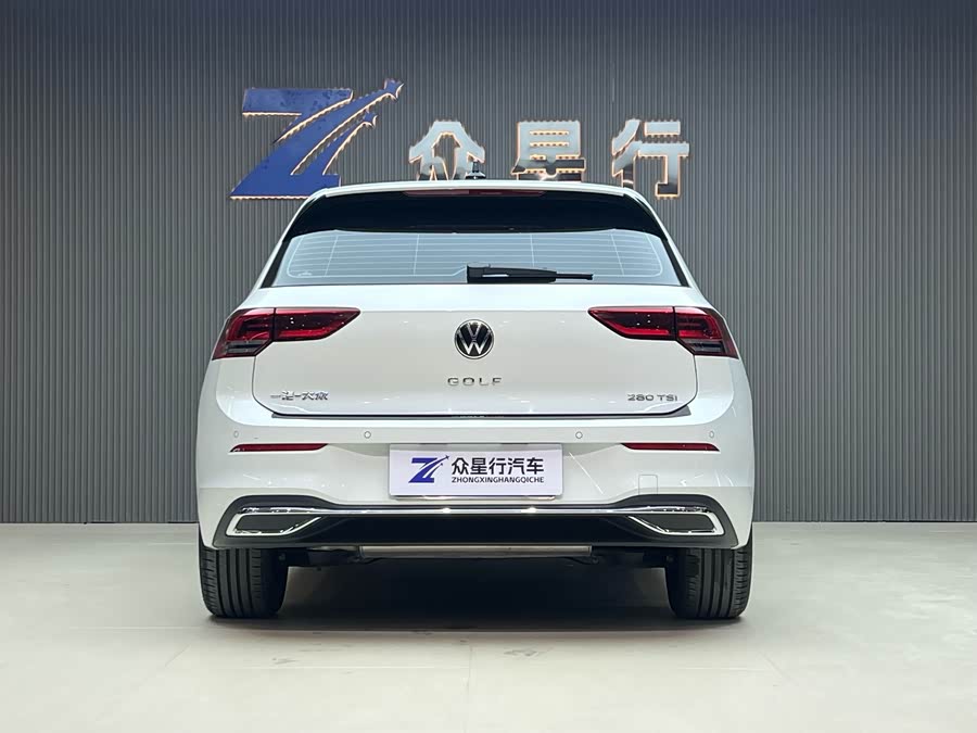 Volkswagen Golf 2023 car image #22
