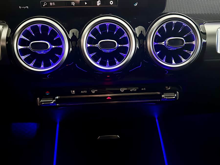 Mercedes-Benz GLB Class 2022 #22 Mercedes-Benz GLB Class 2022 immagine di auto #22