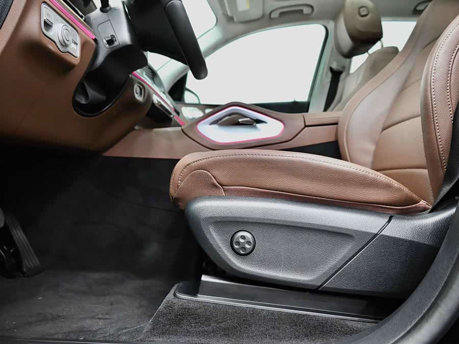 Mercedes-Benz GLE Class New Energy 2023 car image #22