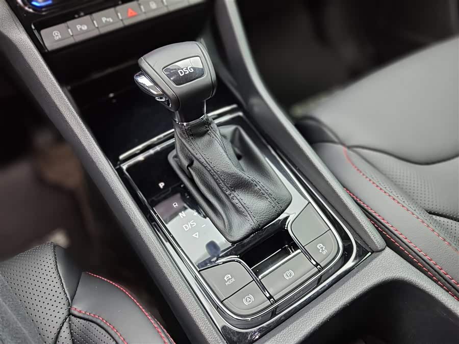 Skoda Kodiaq GT 2022 صورة سيارة #22