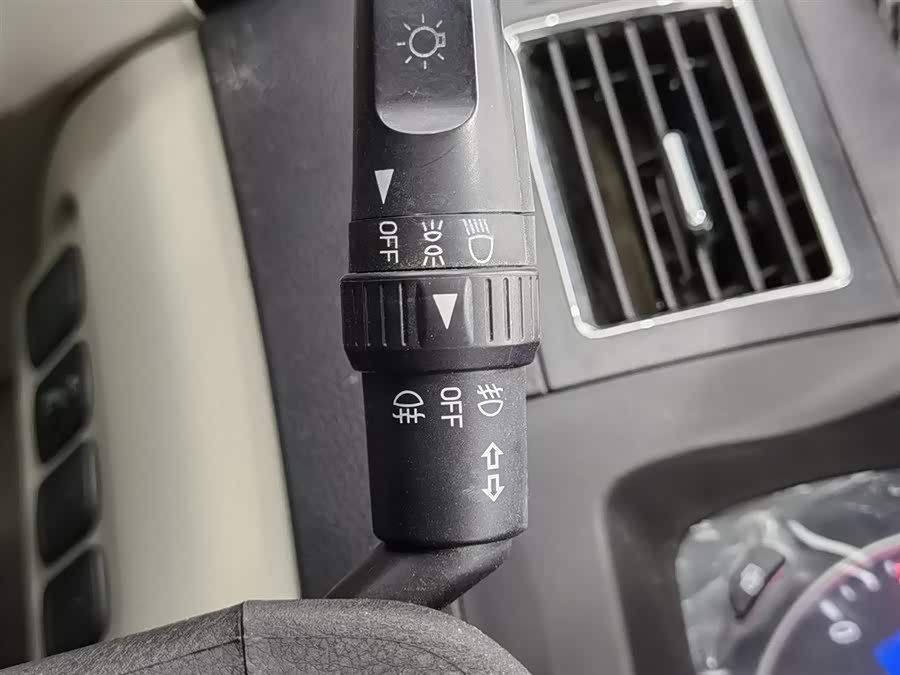 Forthing JOYEAR X3 2016 изображение автомобиля #22