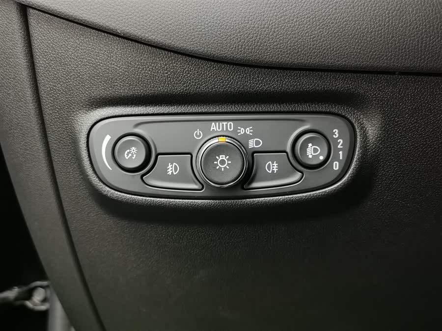 Chevrolet Equinox 2020 car image #22