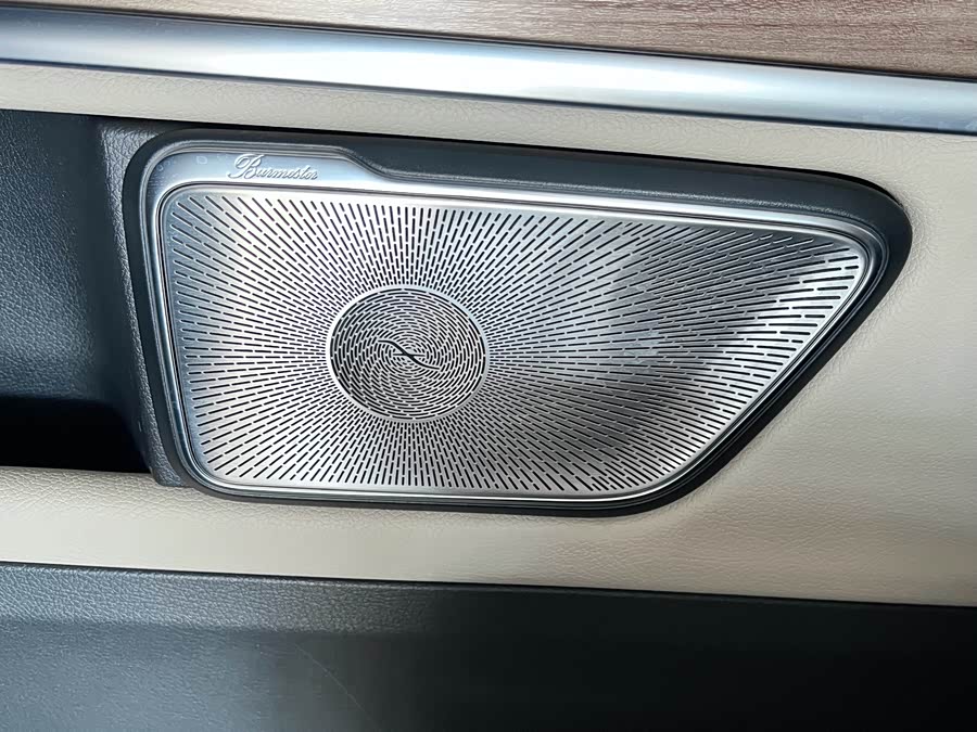 Mercedes-Benz V Class 2023 immagine di auto #22