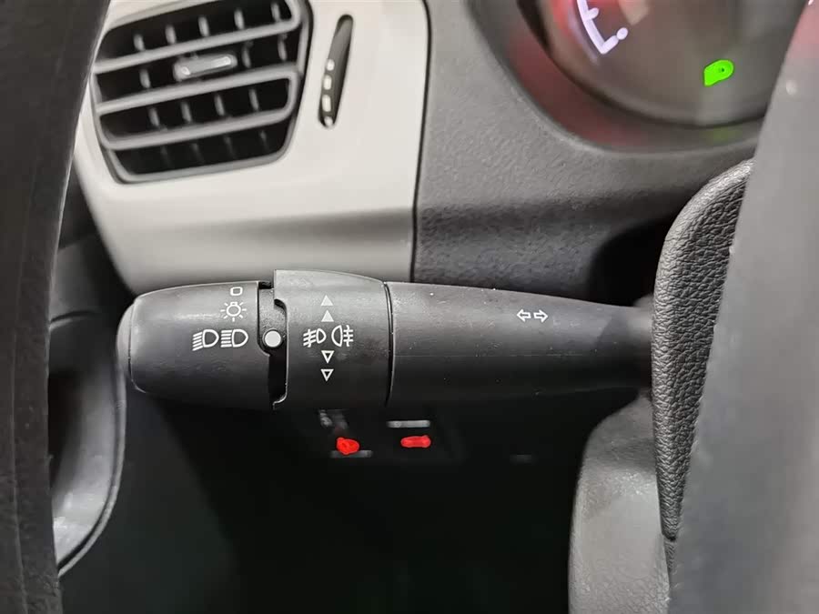 Peugeot 301 2016 صورة سيارة #22