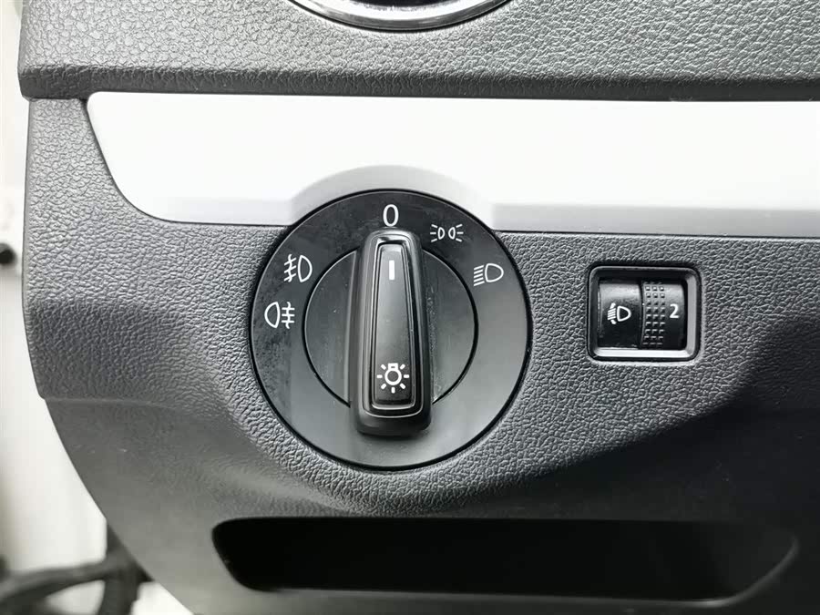 Volkswagen Jetta 2015 immagine di auto #22