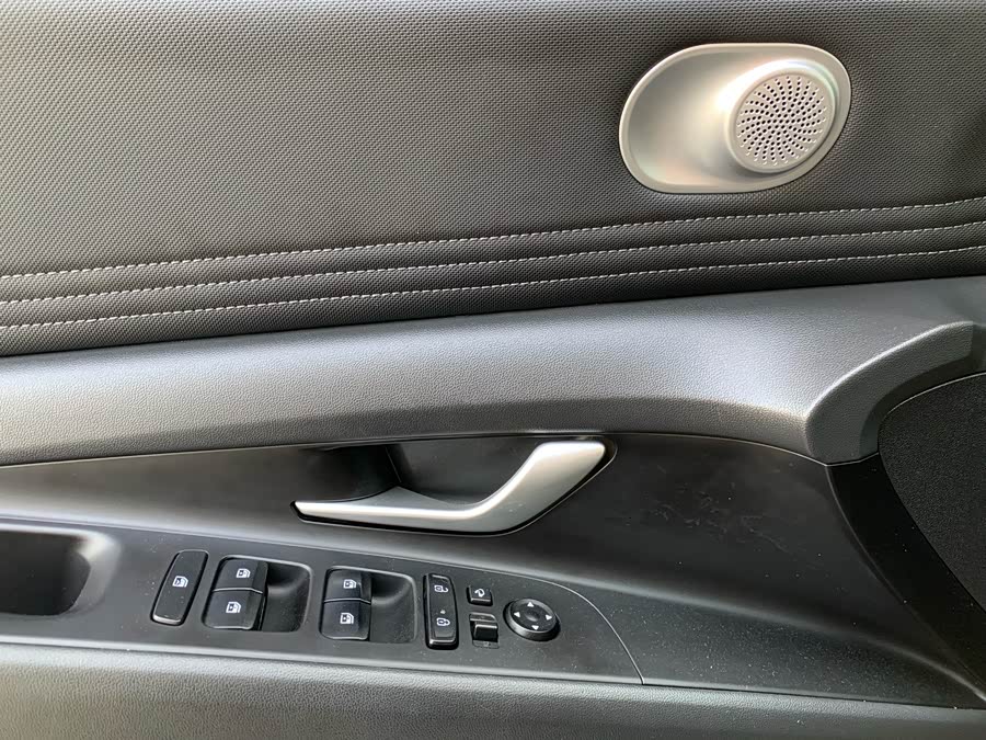 Hyundai Elantra 2022 car image #22