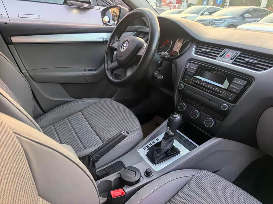 Skoda Octavia 2015 #22 Skoda Octavia 2015 car image #22