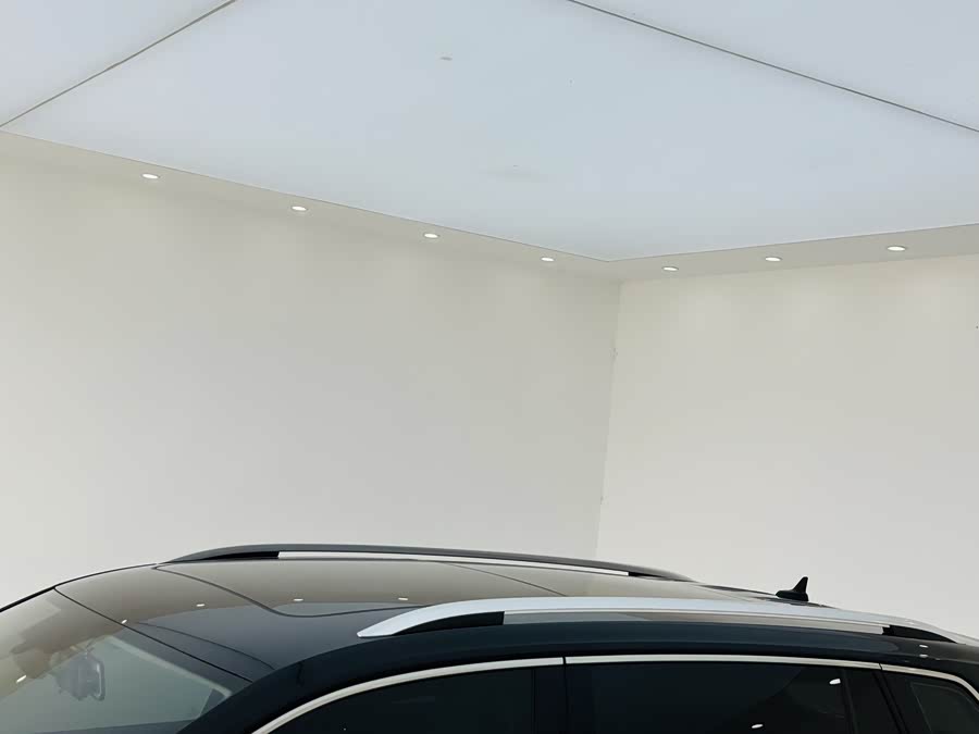 Volkswagen Tiguan L 2021 car image #22