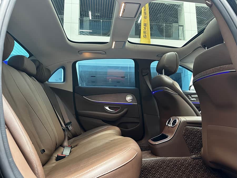 Mercedes-Benz E Class 2023 car image #22