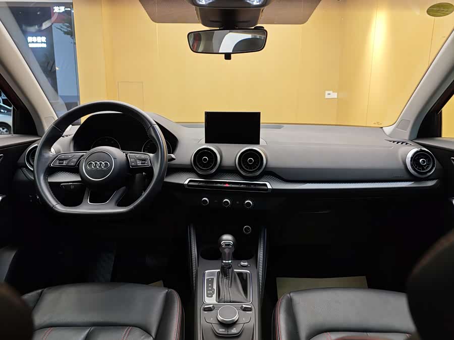 Audi Q2L 2022 car image #22