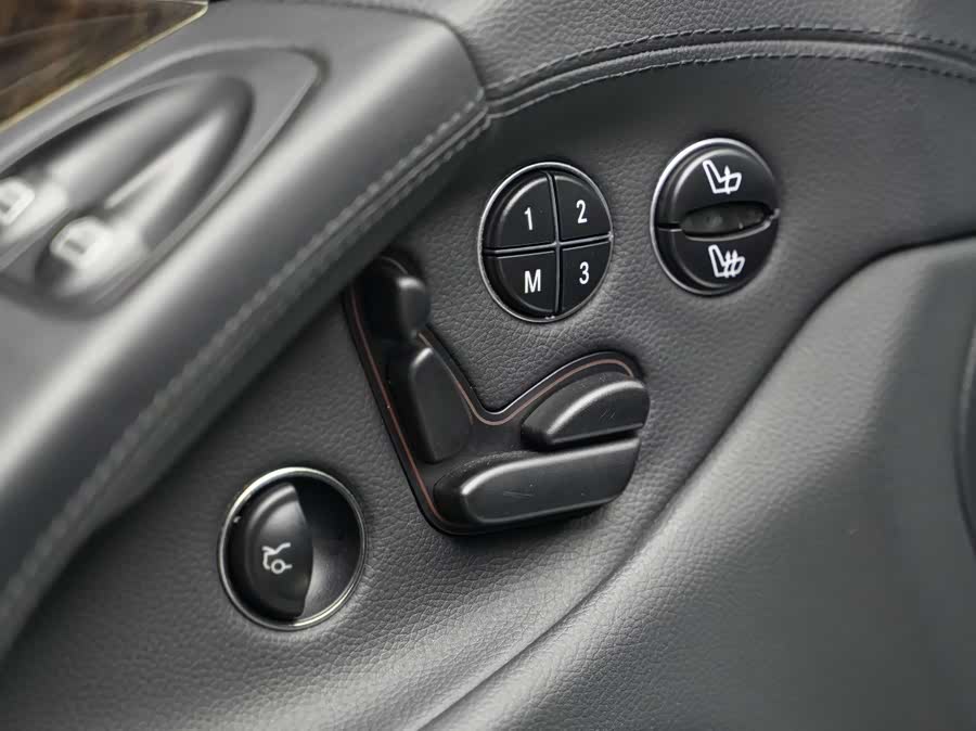 Mercedes-Benz SL Class 2006 car image #22