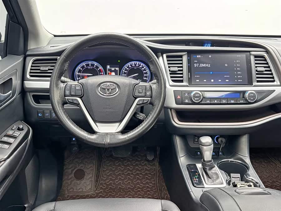 Toyota Highlander 2018 car image #22