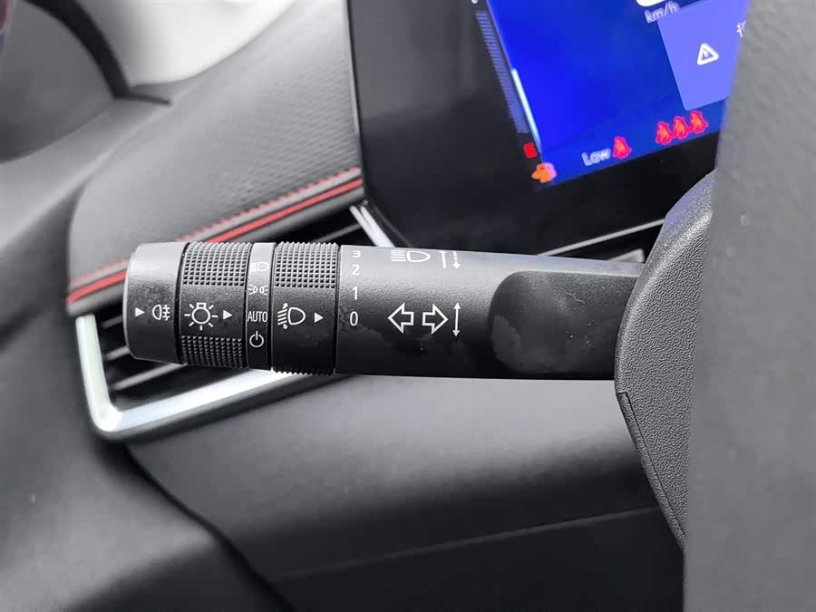 Chevrolet Tracker 2022 #22 Chevrolet Tracker 2022 car image #22