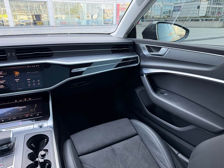 Audi A7 2022 car image #22