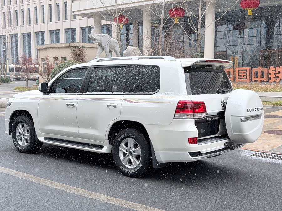 Toyota 2025 car image #22