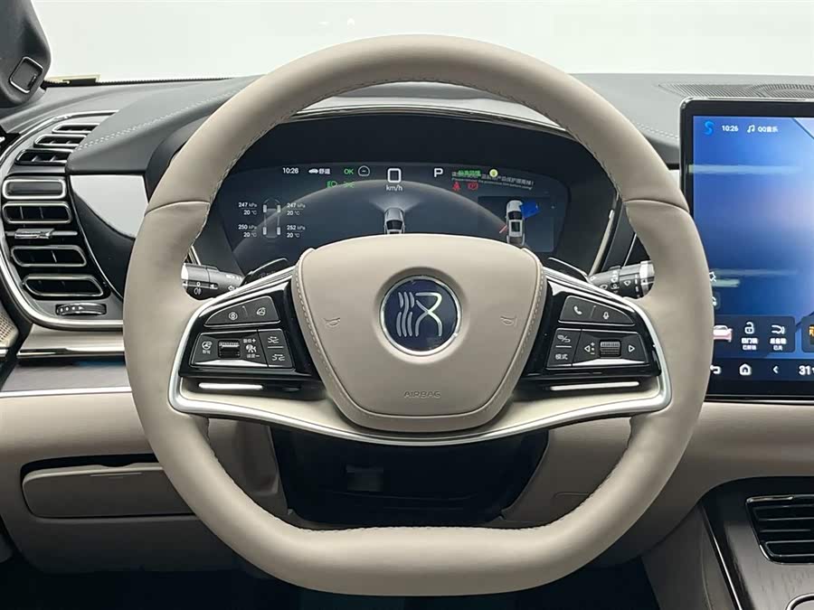 BYD Han 2025 car image #22