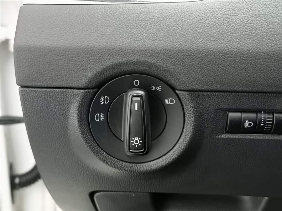 Skoda Octavia 2020 car image #22