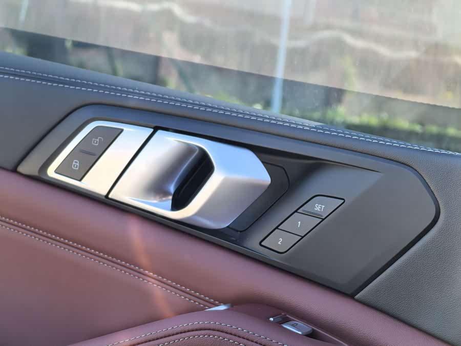 BMW X5 2024 car image #22