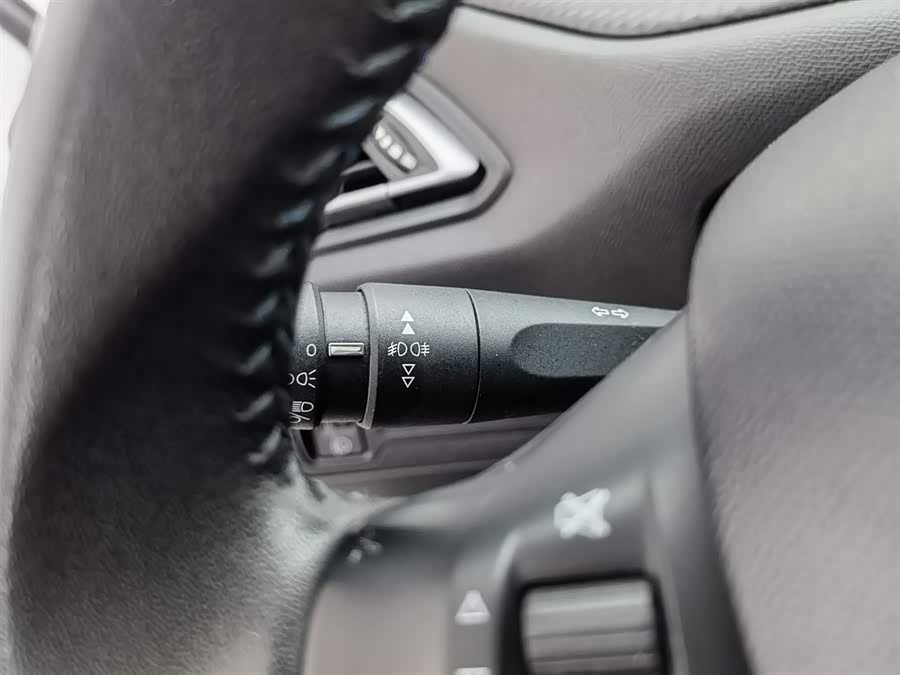 Peugeot 308 2018 car image #22