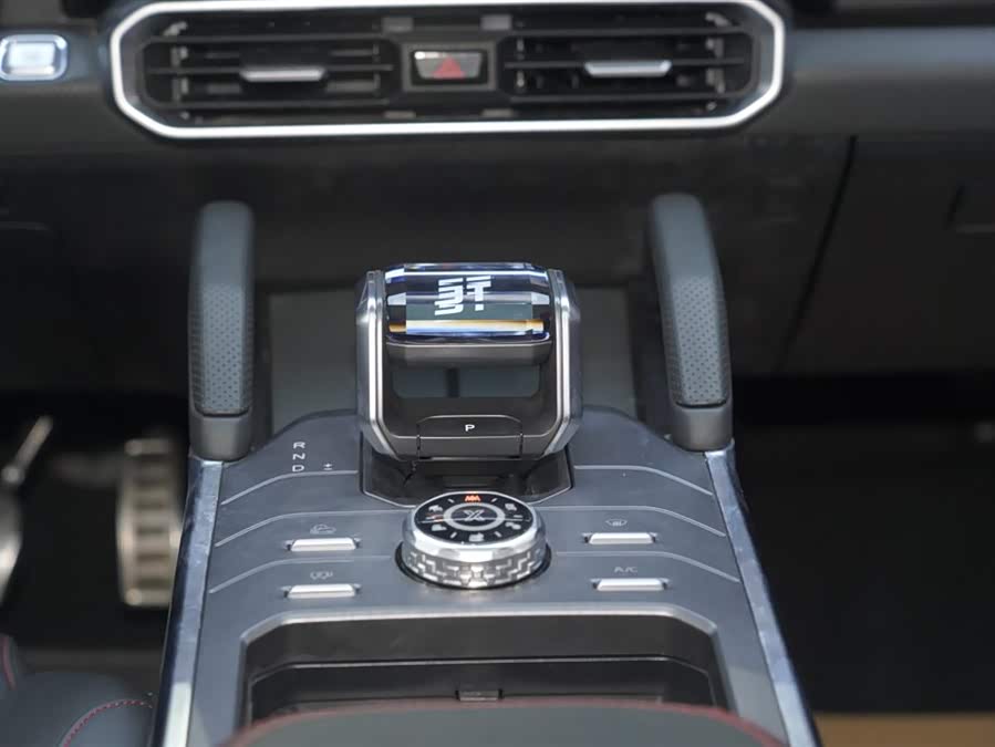 Jetour Traveller 2024 car image #22