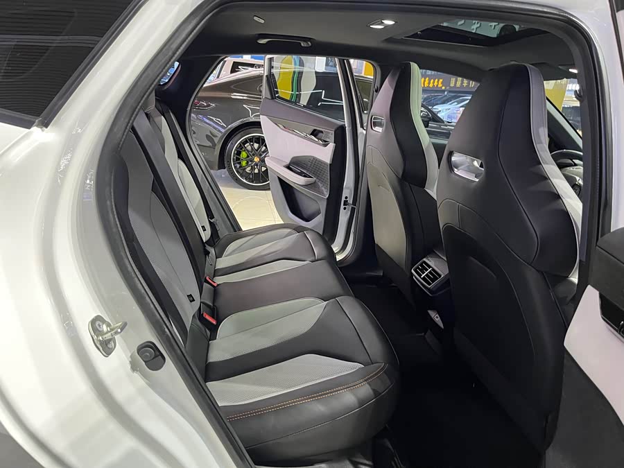 Changan UNI-V iDD 2024 car image #22