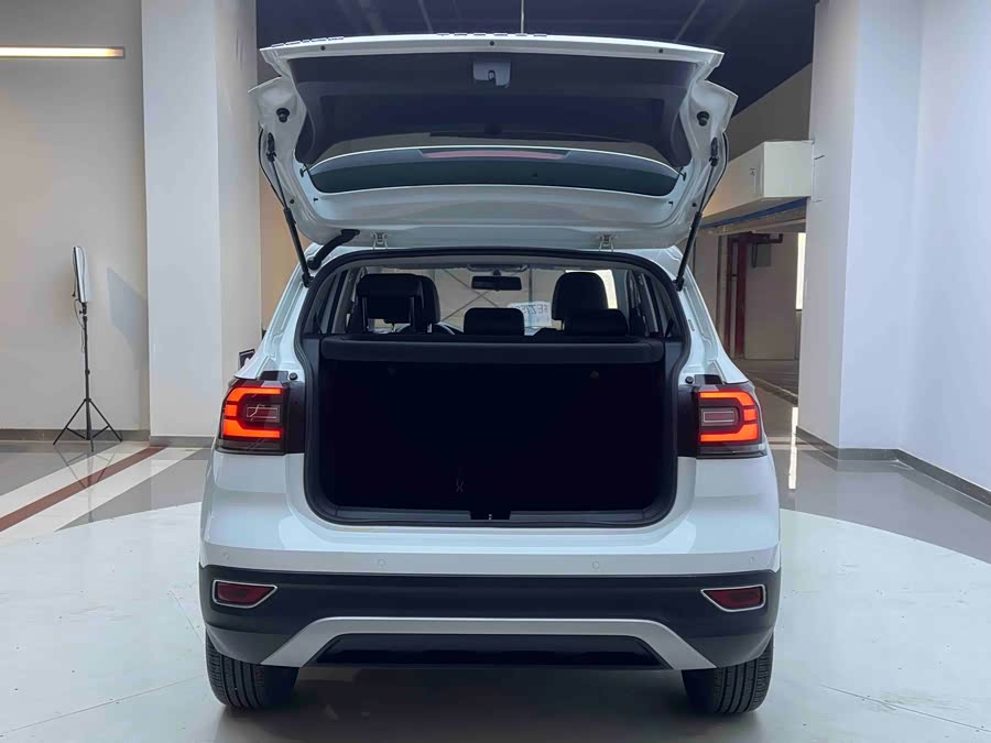 Volkswagen Tacqua 2023 car image #22