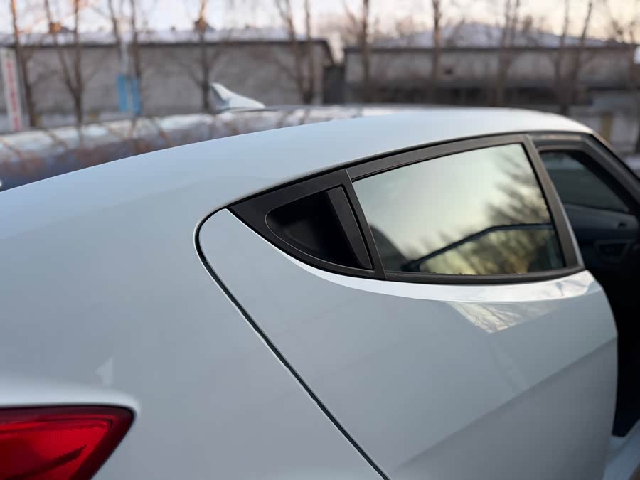 Hyundai Veloster 2015 #22 Hyundai Veloster 2015 car image #22