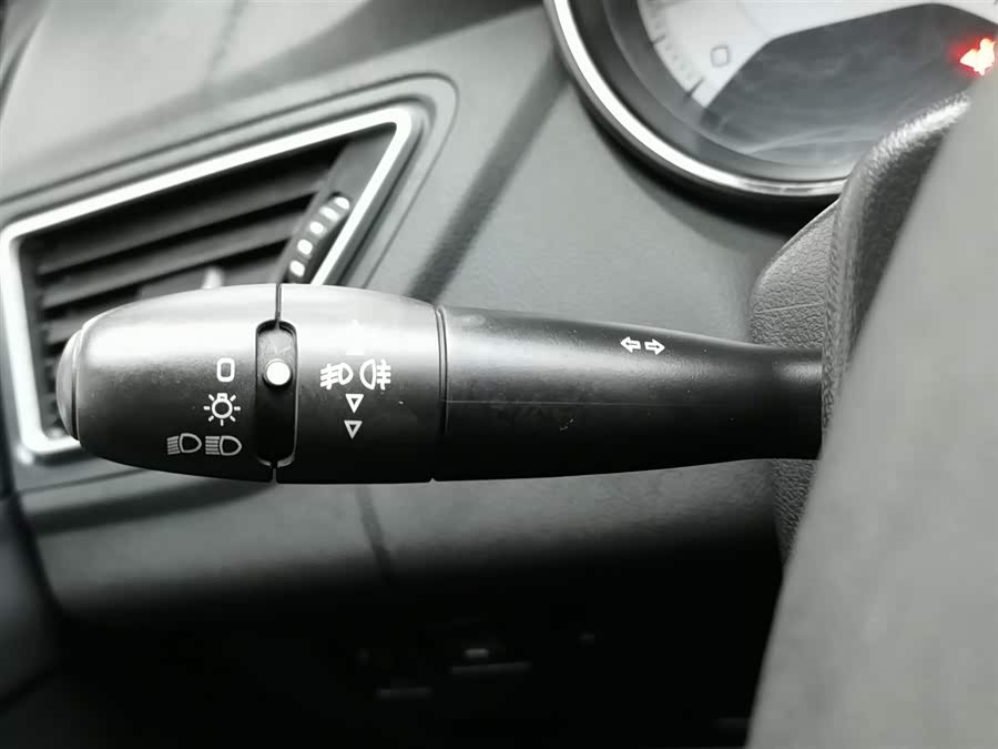 Peugeot 308 2014 car image #22