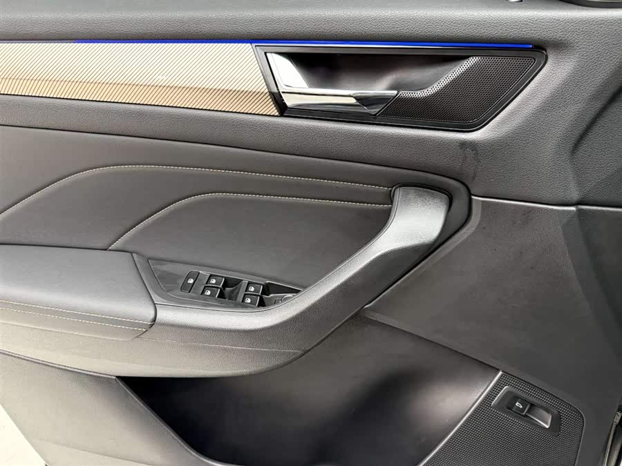 Skoda Kodiaq 2023 #22 Skoda Kodiaq 2023 car image #22