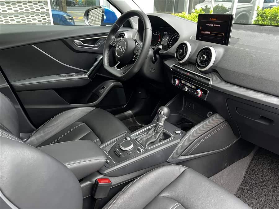 Audi Q2L 2023 #22 Audi Q2L 2023 car image #22