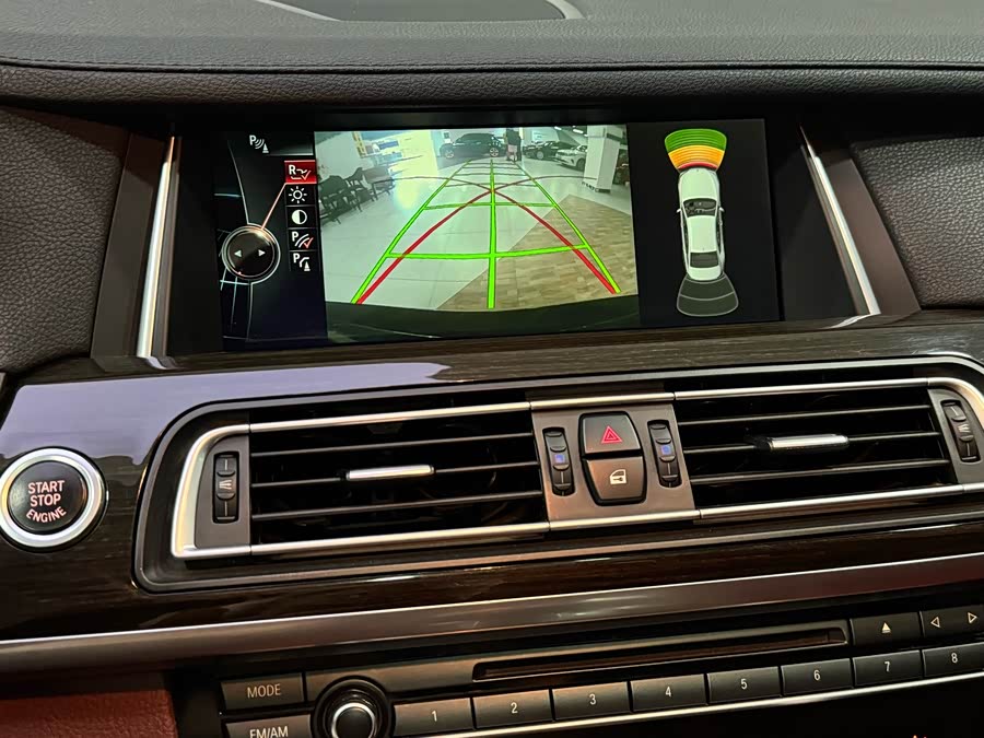 BMW 7 Series 2013 car image #22