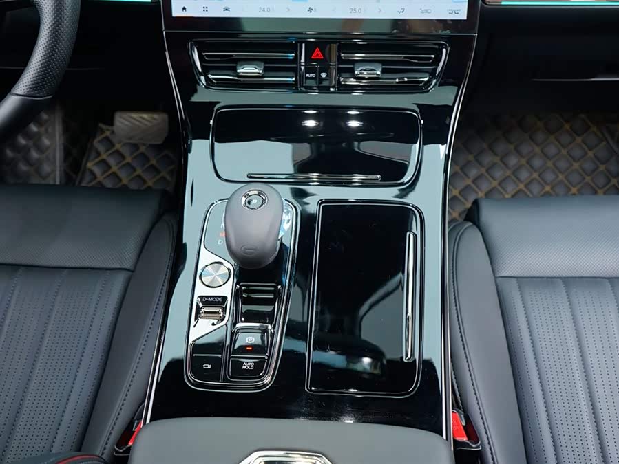 GAC Trumpchi M8 2023 #22 GAC Trumpchi M8 2023 car image #22