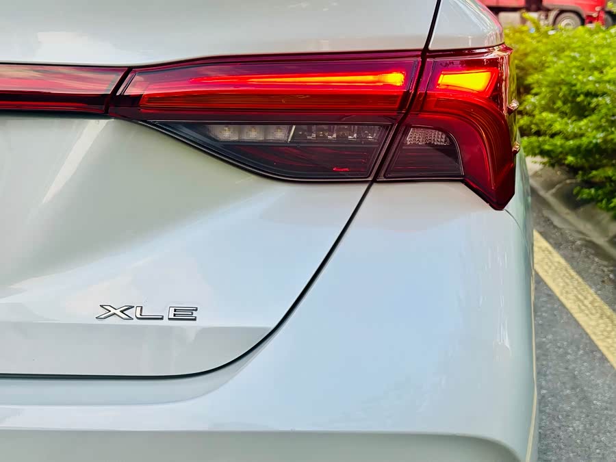 Toyota Avalon 2023 car image #22