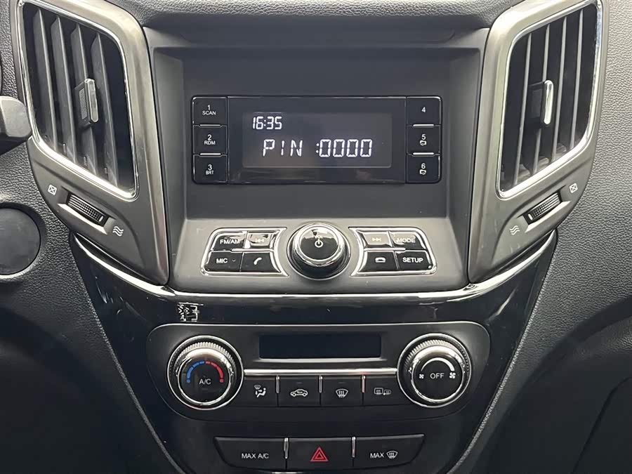 长安 长安CS15 2018 汽车图片 #22