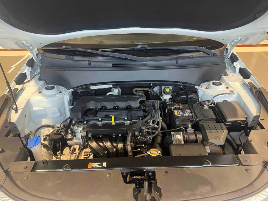 Kia Stonic 2021 image de voiture #22