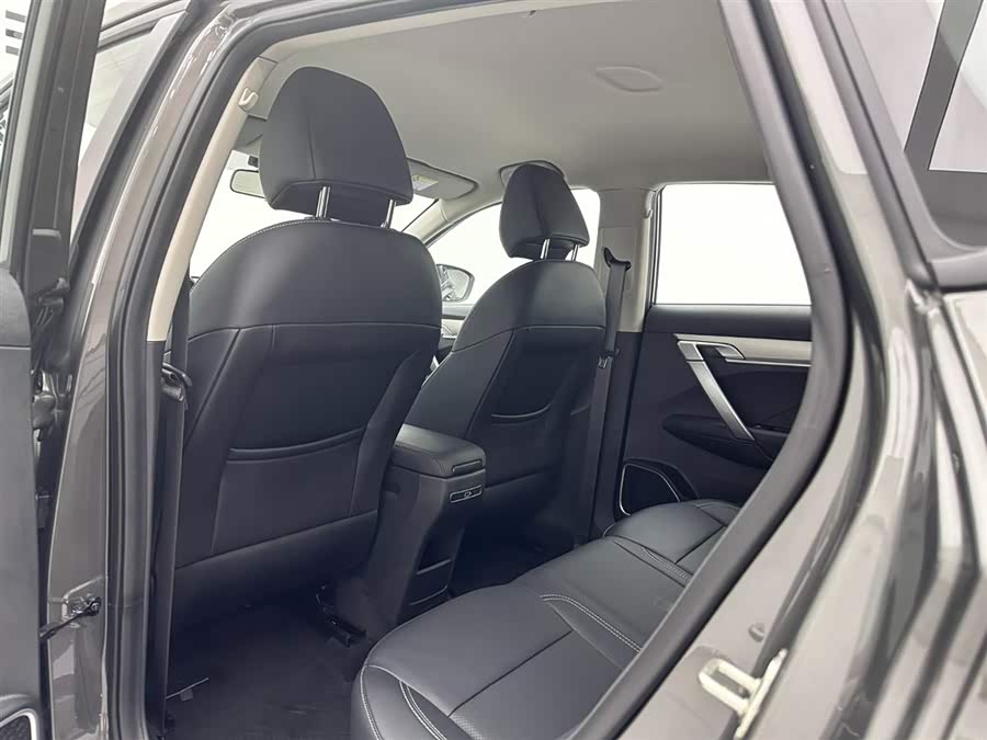 GEELY Coolray 2025 car image #22