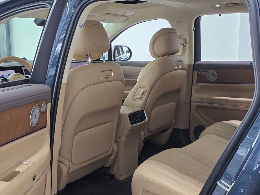2024 car image #22