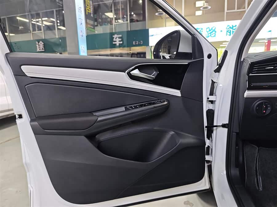 Jetta VS5 2025 car image #22