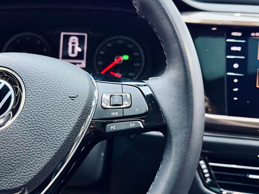 Volkswagen Tharu 2021 car image #22