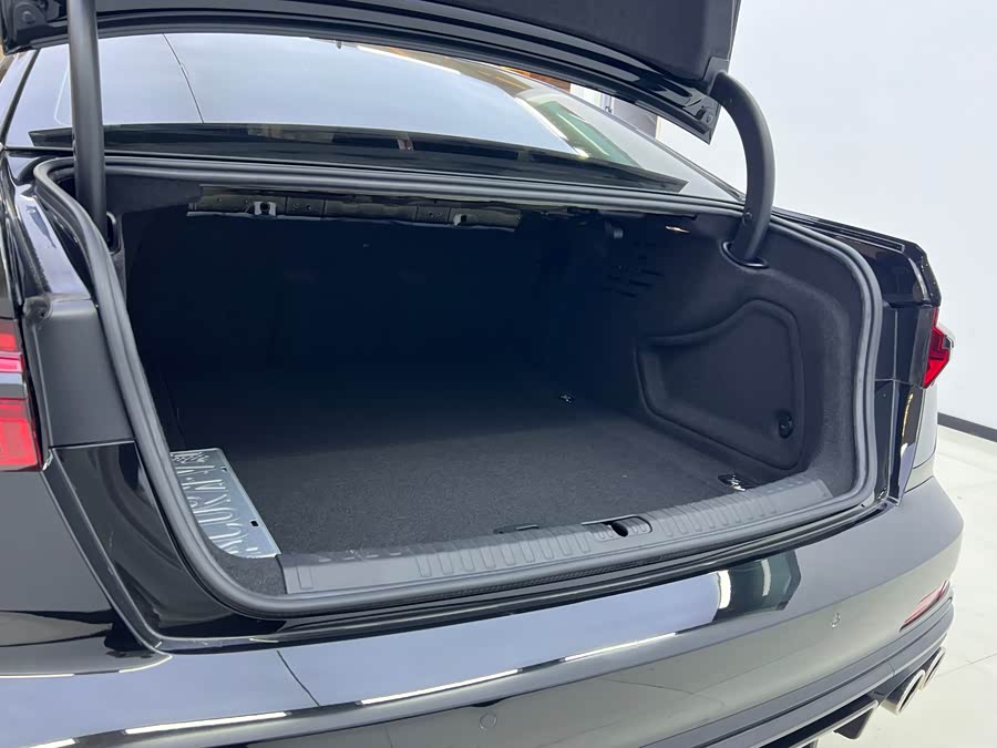 Audi A6L 2020 car image #22