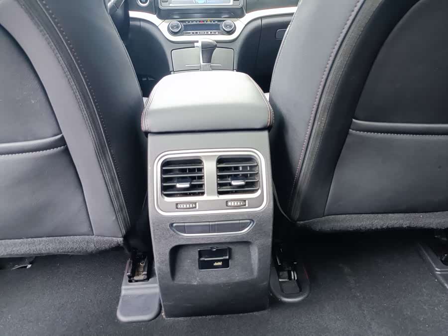 Haval H6 Coupe 2018 изображение автомобиля #22