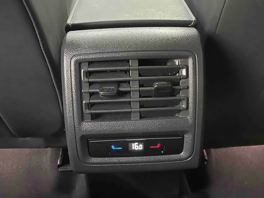 Volkswagen Golf 2022 #22 Volkswagen Golf 2022 car image #22