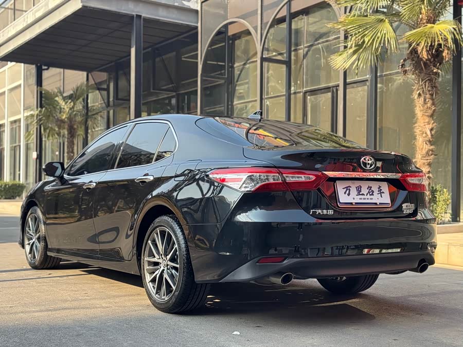 Toyota Camry 2022 car image #22