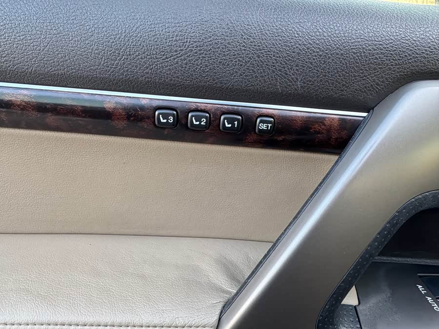 Toyota Land Cruiser 2008 car image #22