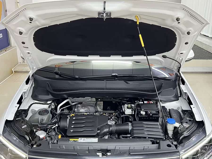 Volkswagen T-Cross 2021 car image #22