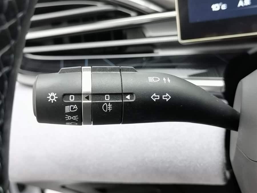 BYD Seal 2023 car image #22