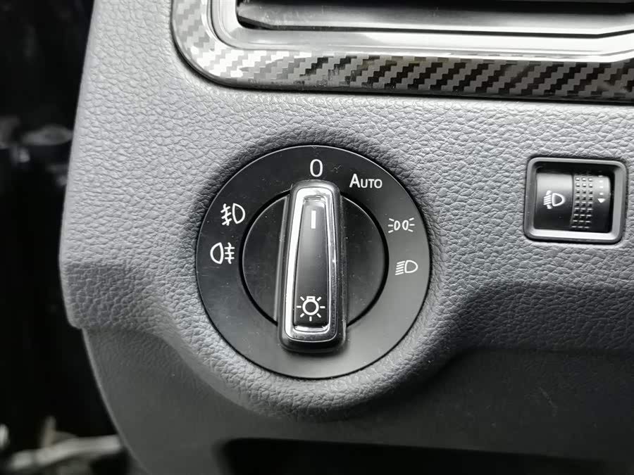 Volkswagen Santana 2019 immagine di auto #22