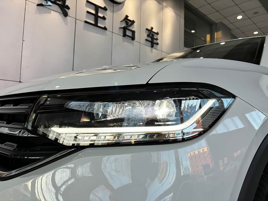 Volkswagen Tacqua 2022 car image #22